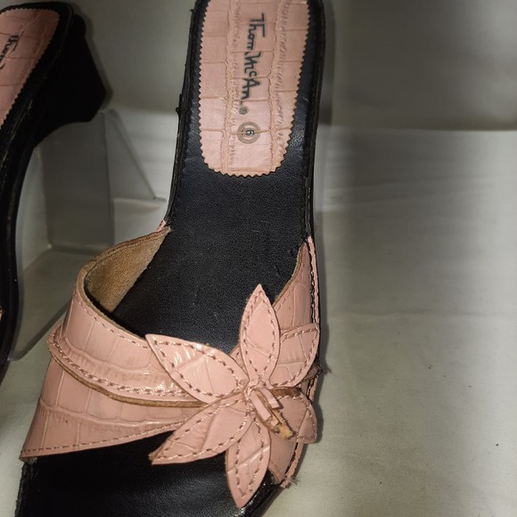 Vintage Thom McAn Pink Faux Croc with floral accent slip on low heel  6 - Picture 9 of 9